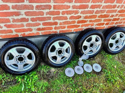 スタッドレスタイヤ 155/65 R13　4本＋13インチ4つ穴 アルミホイール＋薄型ナット16個セット