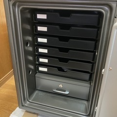 耐火金庫あげます。キング工業KM-70(未使用)の画像