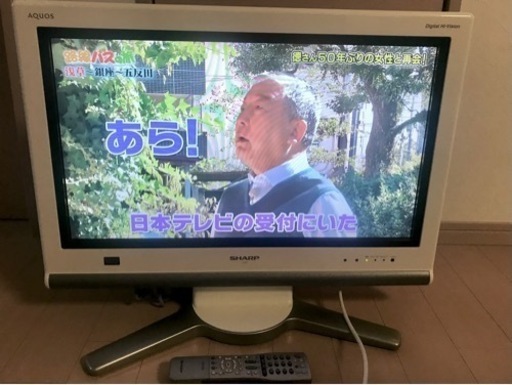 液晶テレビ26型　SHARP AQUOS D10 LC-26D10-W