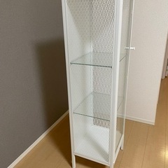 IKEA イケア BAGGEBO バッゲボー キャビネット ガラス扉 メタル /ホワイト 34 x30 x116 cm チェスト おしゃれ　北欧　かわいい 白 ホワイト おすすめ シンプル 棚 収納棚 本棚  ホワイト シェルフユニット カラーボックスの画像