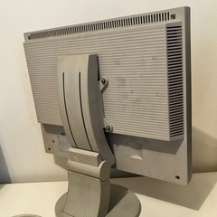 【取引中】中古 EIZO FlexScan L768 19inc(48cm) モニター ケーブル付きの画像