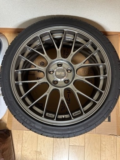 ホイール付きノーマルタイヤ　Bortex ENKEI 18インチ