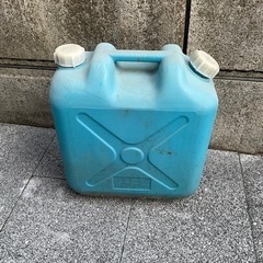 灯油用ポリエチレンかんの画像
