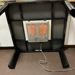 こたつとこたつ布団の画像