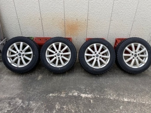 スタッドレスタイヤ、ホイール付き