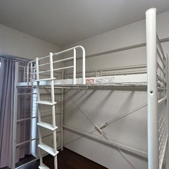 高さが変えられるロフトベッド
