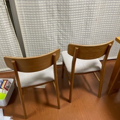 unico木製長椅子、椅子の画像