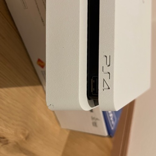 2500円値下げ　PS4 カラー白