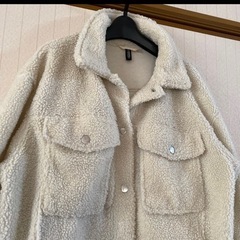 H&M ブルゾンの画像