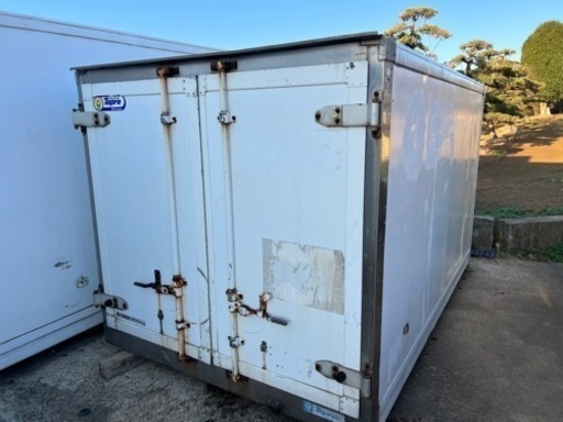 倉庫用コンテナ　物置　ペットのお部屋に！