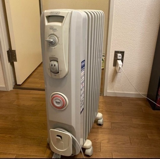 デロンギ　オイルヒーター　R730812EFS