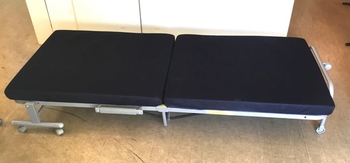 ＜美品＞折りたたみベッド・シングル