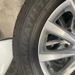 更に値下げしました(*^^*) アルファード スタッドレスタイヤの画像