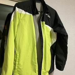 XTSのスポーツ用の上着