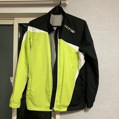 XTSのスポーツ用の上着の画像