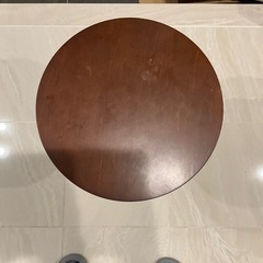 無料　サイド丸テーブル（直径40cm 高さ45cm）の画像