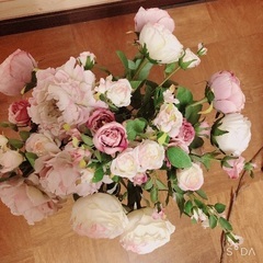 フランフランのお花と花瓶の画像