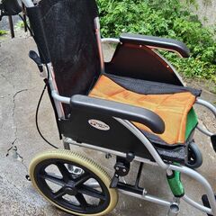 中古 介助用車椅子の画像