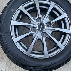 ブリジストンスタッドレスタイヤ&アルミホイールセットの画像