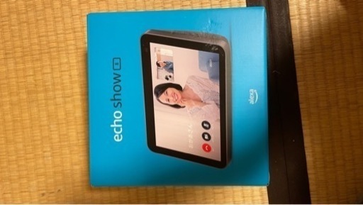 値下げしました。7000円→5000円Echo Show 8 (エコーショー8) 第2世代 - HDスマートディスプレイ with Alexa、13メガピクセルカメラ付き、チャコール