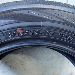 【お取引決定！】★中古タイヤ YOKOHAMA 205/60R16 92H  BLUEARTH RV-02 TL・2本！VOXY・ノア・ステップワゴン等への画像