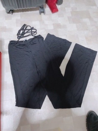 Bershka タイトパンツ