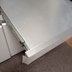 激安にて！　パモウナ　食器棚　H２０５cm×W１２０cm×奥行５０cm（上側は３３cm）　そこそこにきれいだとおもいます。　購入価格11~12万円程でした。お引き取り限定の画像