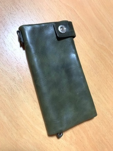 革の長財布 ムスタッシュ