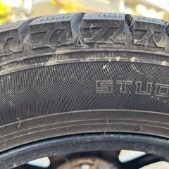 値下げ:中古スタッドレスタイヤ　4本セット　175/65/15R の画像