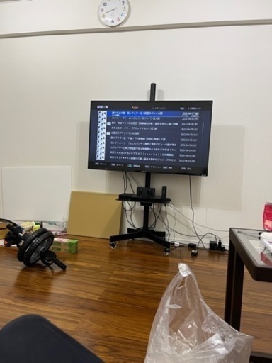 壁寄せテレビスタンド 移動式