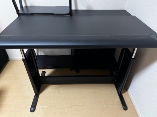 昇段式ゲーミングデスク