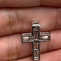 K18WG ダイヤモンドクロス ペンダントトップ 1.16ct 2.3g