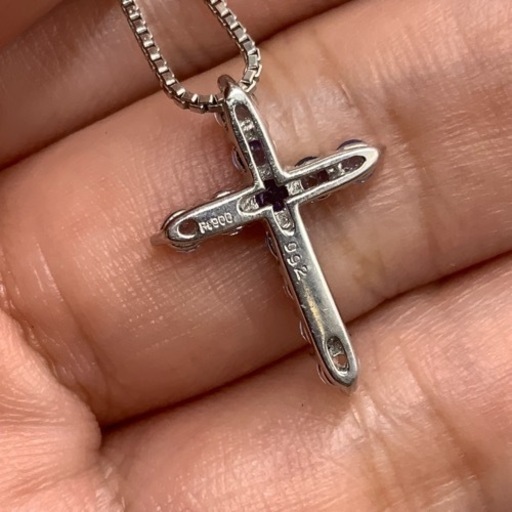 K18WG pt900 サファイヤクロスペンダント　ネックレス　5.5g 0.92ct