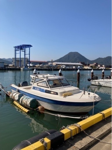 YAMAHA　FISH-24　オーニング付　２スト１１５PS１０人乗り売り切り入門艇に如何でしょうか