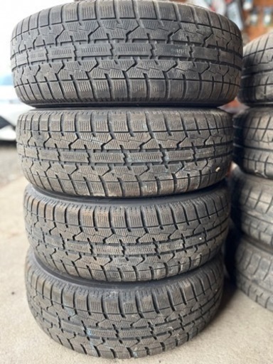 TOYO スタッドレスタイヤホイール付き 195/65r15
