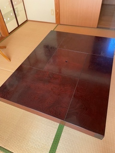 テーブル