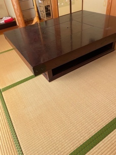テーブル