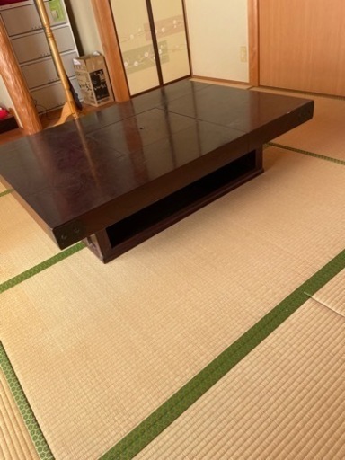 テーブル