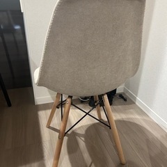 イームズ風ダイニングチェアの画像