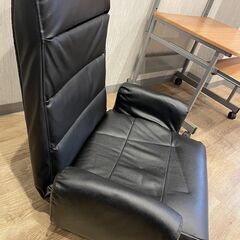 座椅子　リクライニング可　合皮　黒の画像