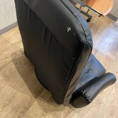 座椅子　リクライニング可　合皮　黒の画像