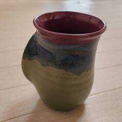 【新品】取っ手がユニークなマグカップ　　ハンドウォーマーマグの画像