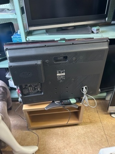 万代店　SHARP AQUOS32型