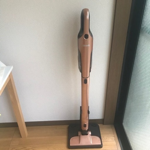 SHARK スティッククリーナー