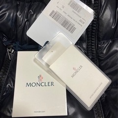 MONCLER  レディース　ダウンコート　タグの画像