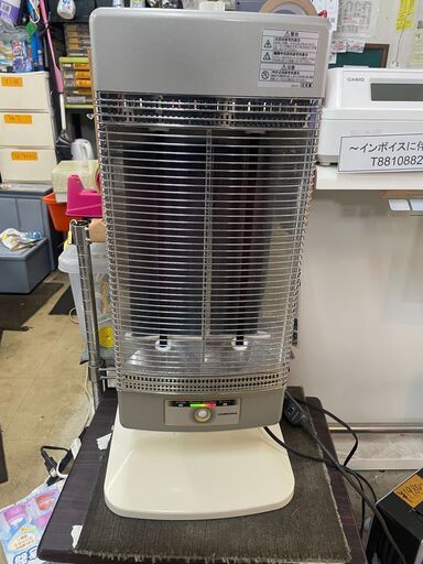 リサイクルショップどりーむ荒田店 No9099 遠赤外線電気ヒーター　コロナ　２０１３年製　安心の日本製♪　最大１１００W　省エネセンサーで電気代節約♪　首振り機能付き♪