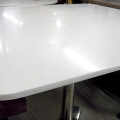 【訳あり格安】白いテーブル 業務用カフェテーブル 正方形 90×90cm 角テーブル 札幌市北区屯田の画像