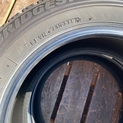 スタッドレスタイヤの画像