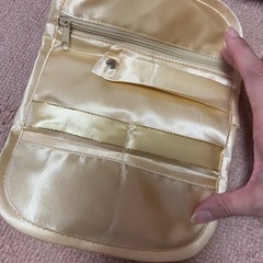 アクセサリーポーチの画像