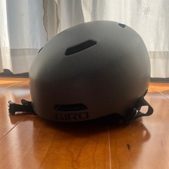 12/18まで　スキー、スノーボード用ヘルメット　GIROの画像